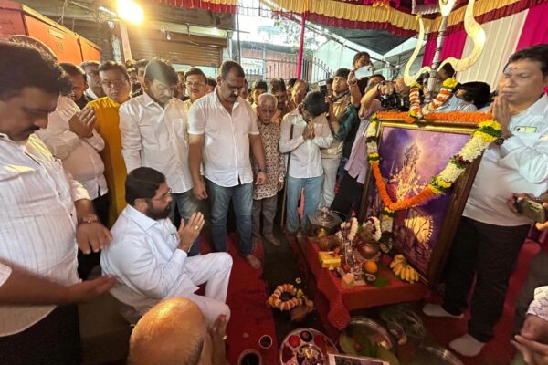 टेंभी नाक्यावरील दुर्गेश्वरी देवीचे मंडप पूजन एकनाथ शिंदेंच्या हस्ते; आनंद दिघेंची परंपरा यंदाही कायम